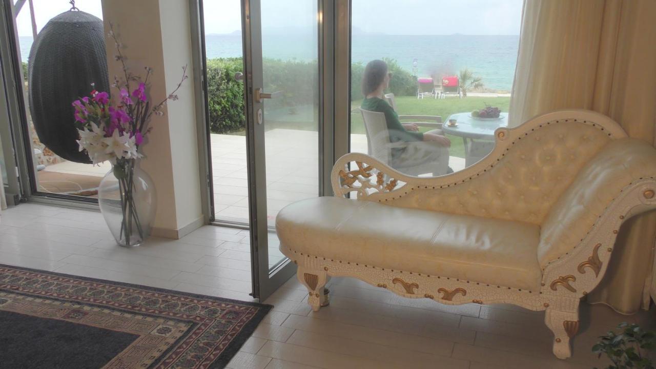 Sea View Beachfront Villa Maria Guwes Zewnętrze zdjęcie